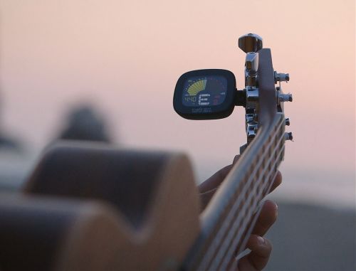 Ernie Ball 4112 tuner elektroniczny