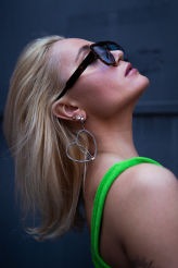 REBEL HEART kolczyk w kształcie serca ze struny do gitary