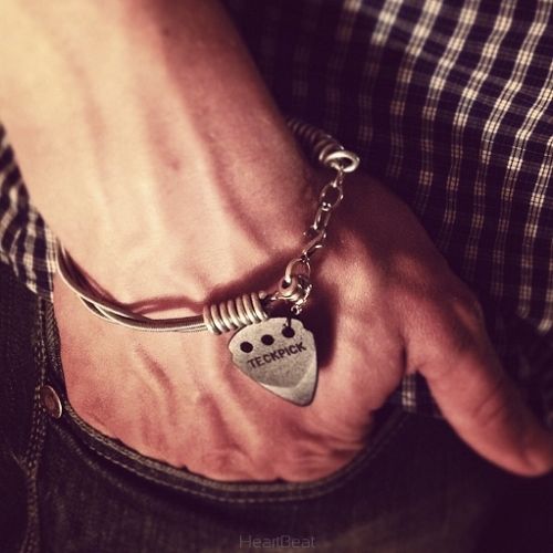 Bransoletka ze strun - idealny prezent gitarzysty