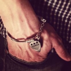 Bransoletka ze strun - idealny prezent gitarzysty