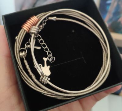 Zestaw trzech muzycznych bransoletek 'COME AS YOU ARE' - 5