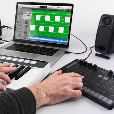 IK Multimedia Uno Synth - Syntezator analogowy - 5